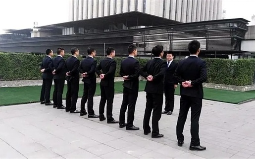 阳春解码催收流程透明化：债务清算的阳光路径